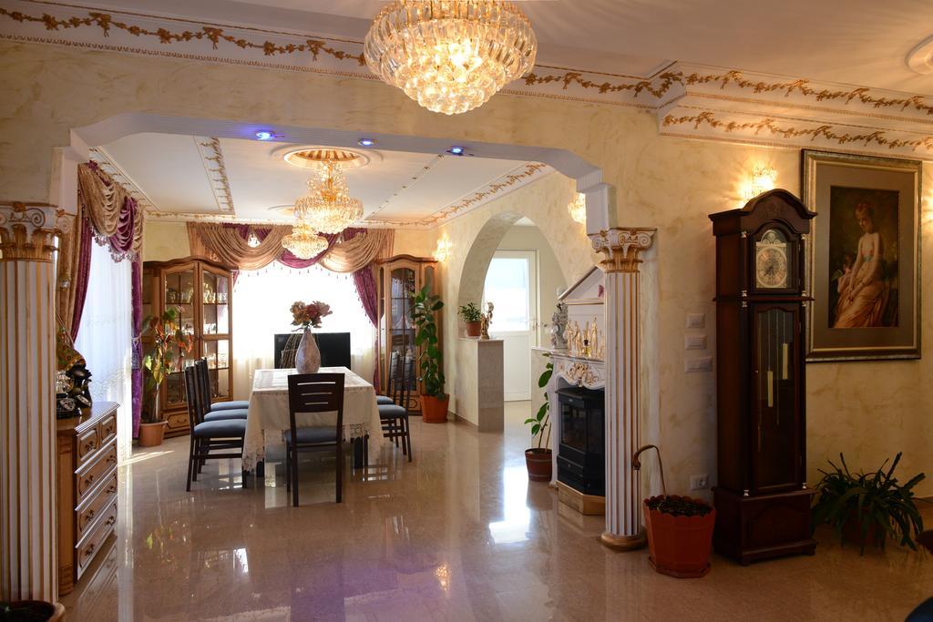 Vila Perla Sapanteana Săpînţa الغرفة الصورة